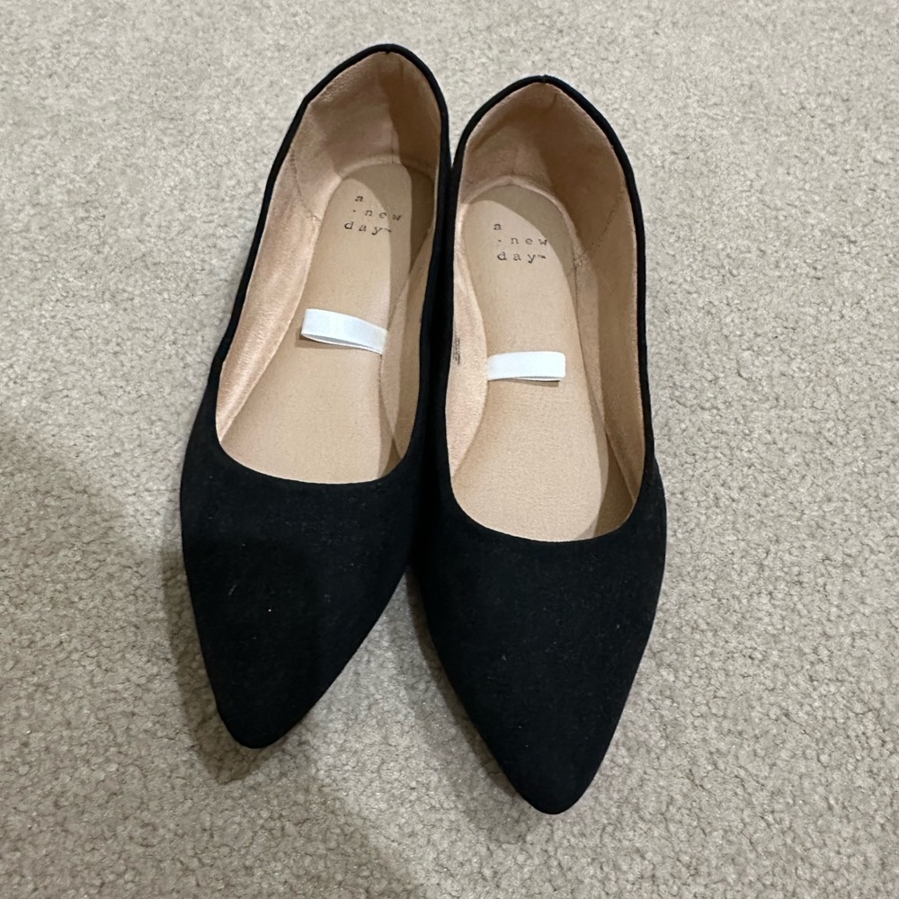 A New Day Black Pointed Toe Flats